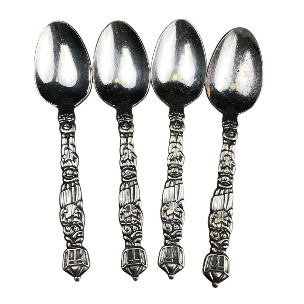 VINTAGE WALLCE SILVER PLATE CHRISTMAS‎ CAROLERS SPOONS SET OF 4 B20Q